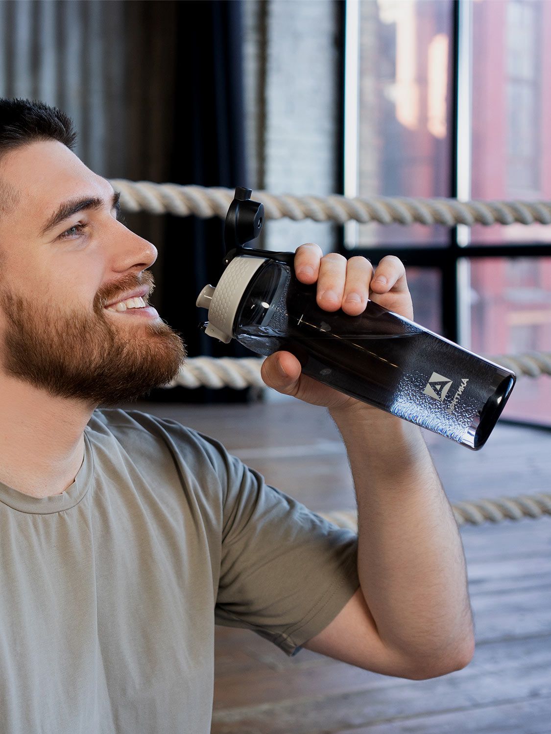 Бутылка тритановая  700 мл,  (Черный)