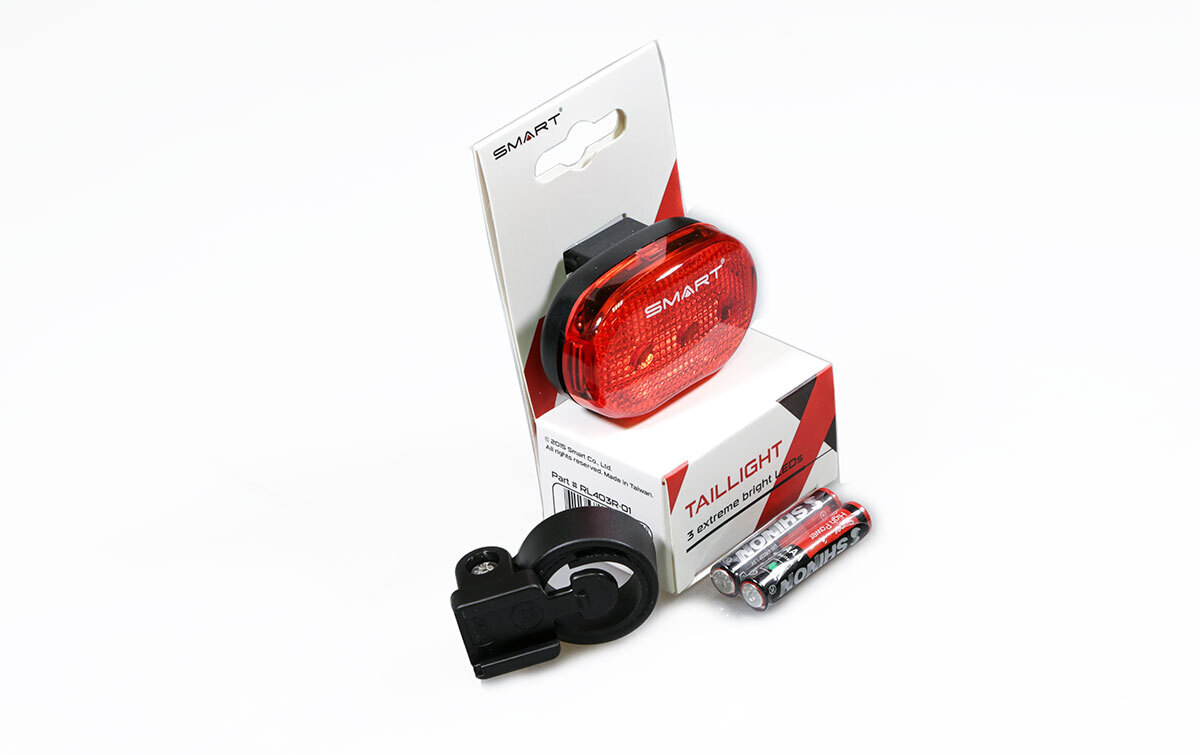 Фонарь SMART TAILLIGHT задний , 3 диода, 3 режима, крепеж на подседельный штырь