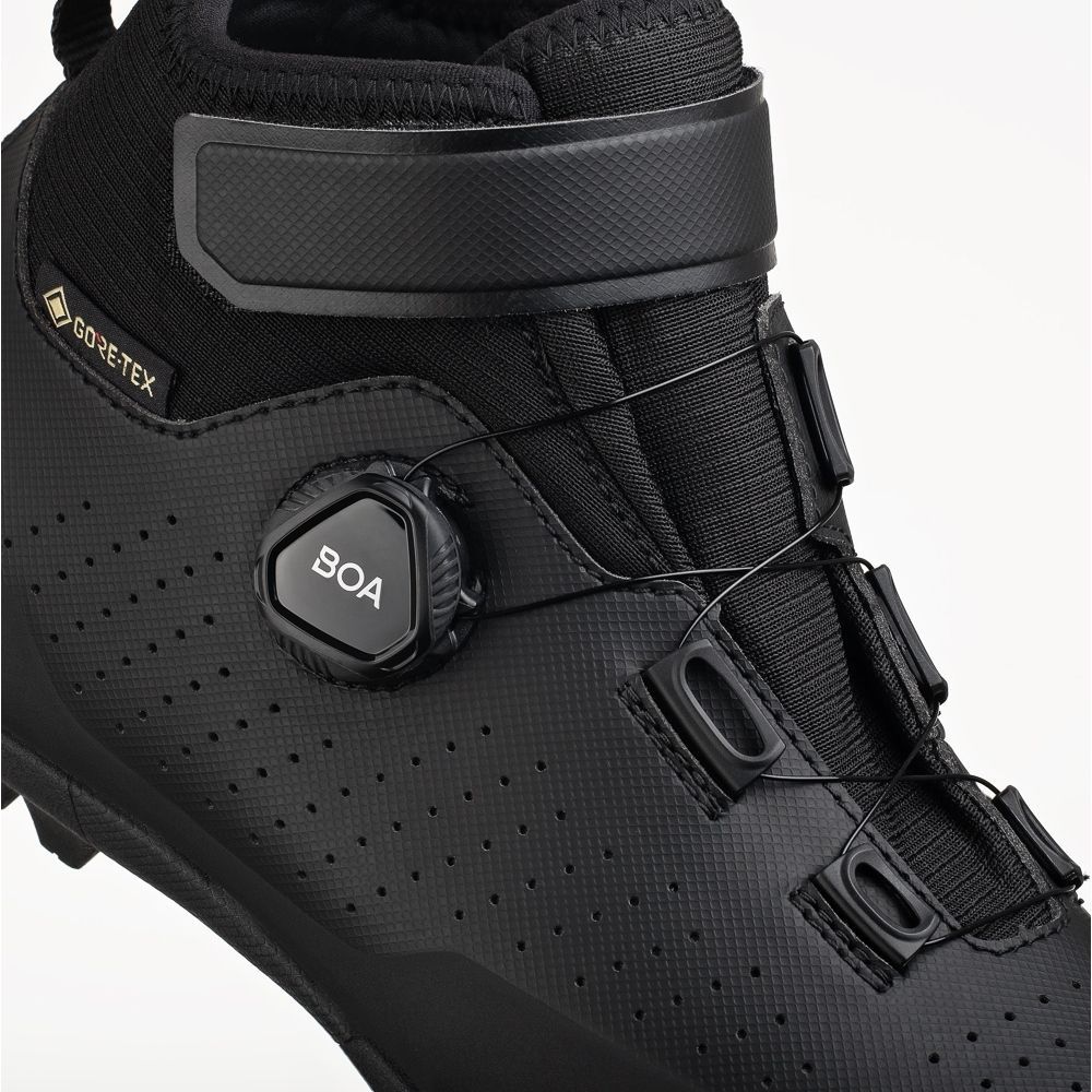 Велотуфли MTB Fizik TERRA ARTICA X5 GTX (39, Черный/черный)